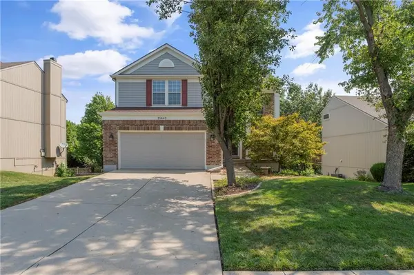 15643 S Blackfoot ST, Olathe, KS 66062