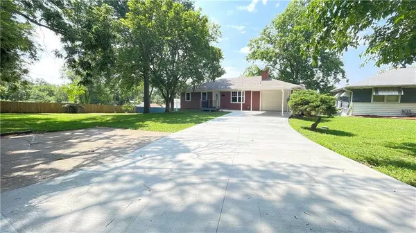 2630 N 42nd ST, Kansas City, KS 66104