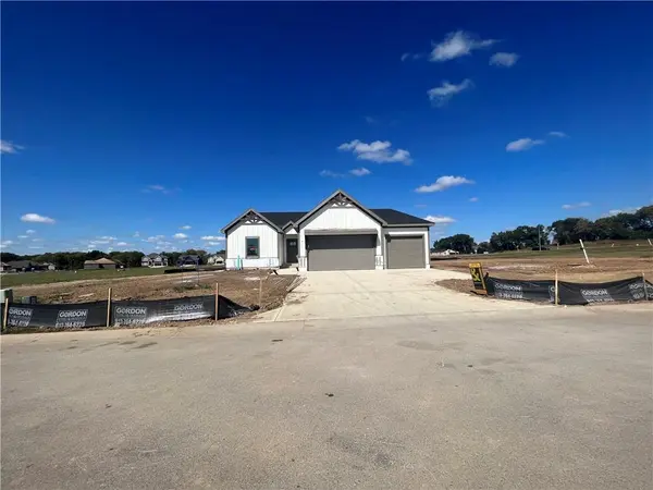 2614 SW Barley Field DR, Lee's Summit, MO 64082