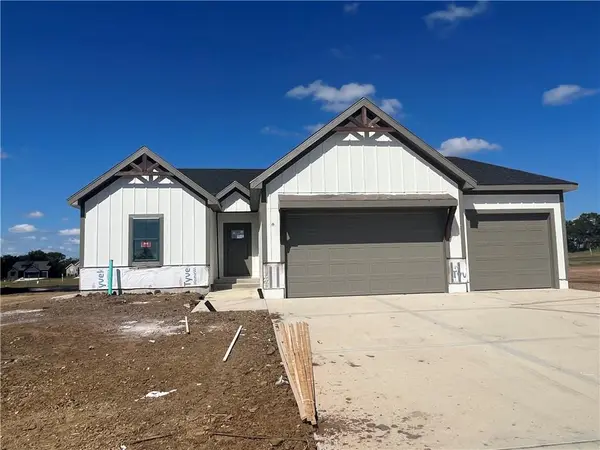 2614 SW Barley Field DR, Lee's Summit, MO 64082