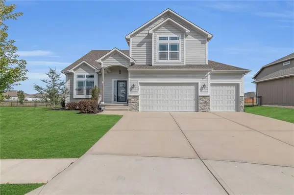 505 SE Linden DR, Blue Springs, MO 64014