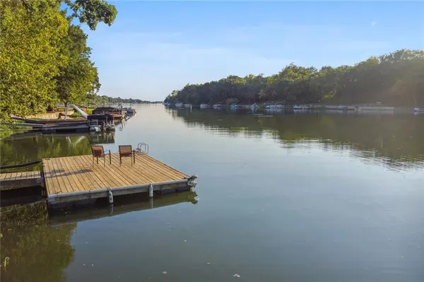 8306 NW Forest DR, Weatherby Lake, MO 64152