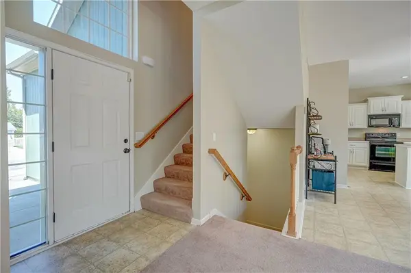 1109 Tamarisk DR, Leavenworth, KS 66048