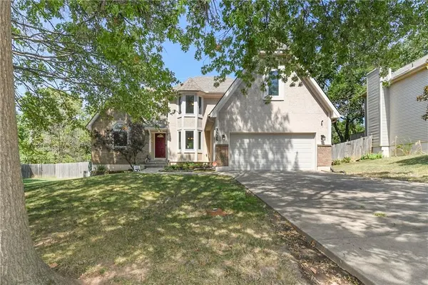 3725 SW Kimstin CIR, Blue Springs, MO 64015