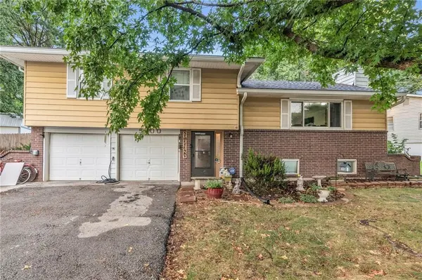 5300 NE 57th TER, Kansas City, MO 64119