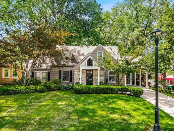 4832 Booth ST, Westwood, KS 66205