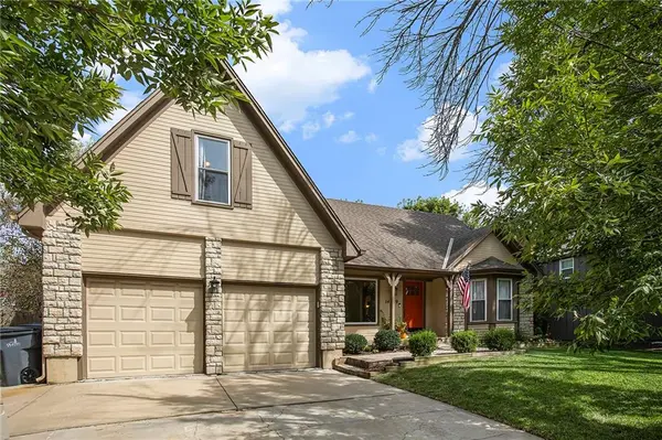 14529 S BLACKFOOT DR, Olathe, KS 66062