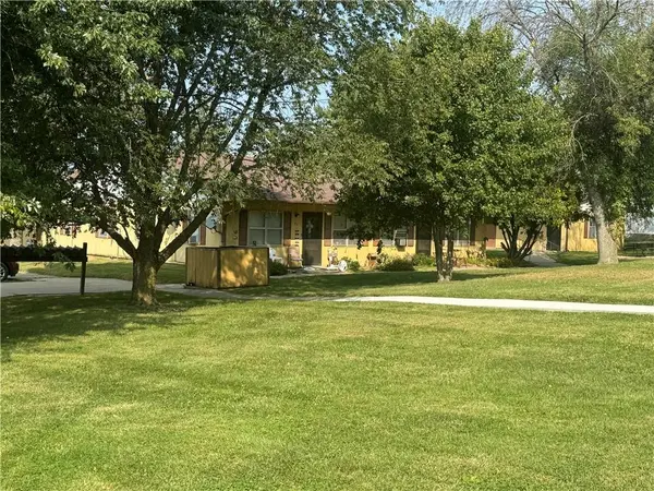 201 S 2nd ST, Elmo, MO 64445