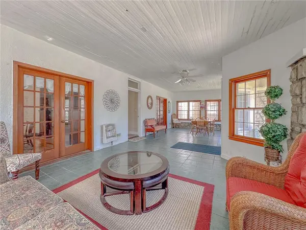 554 S Kansas City AVE, Excelsior Springs, MO 64024