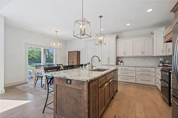 1001 Foxglove LN, Kearney, MO 64060