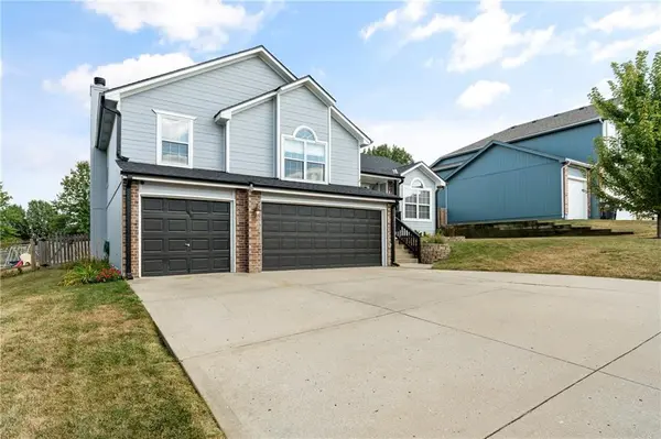 701 SW Shorthorn DR, Grain Valley, MO 64029