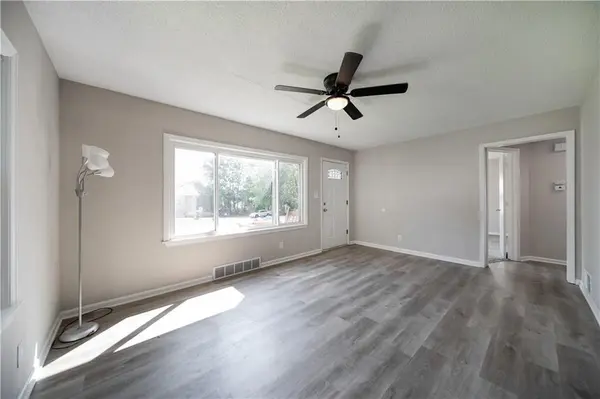 6120 Barton AVE, Shawnee, KS 66203