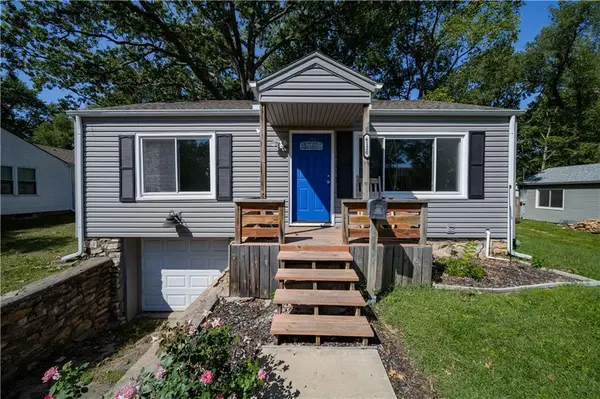 6120 Barton AVE,  Shawnee,  KS 66203