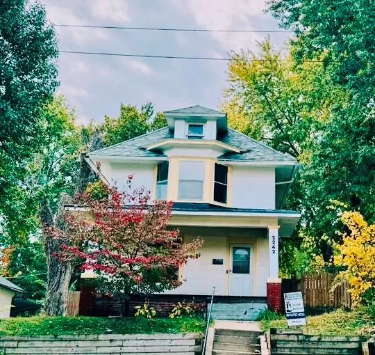 2242 Francis ST, St Joseph, MO 64501