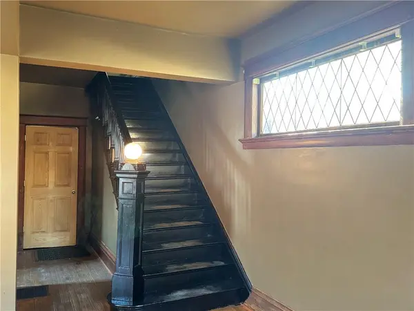 2242 Francis ST, St Joseph, MO 64501