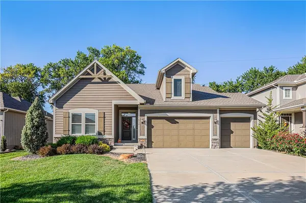 16952 W 163rd TER, Olathe, KS 66062