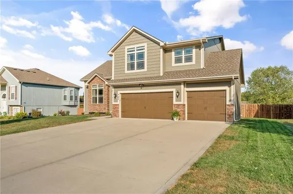 707 N 19th AVE, Greenwood, MO 64034