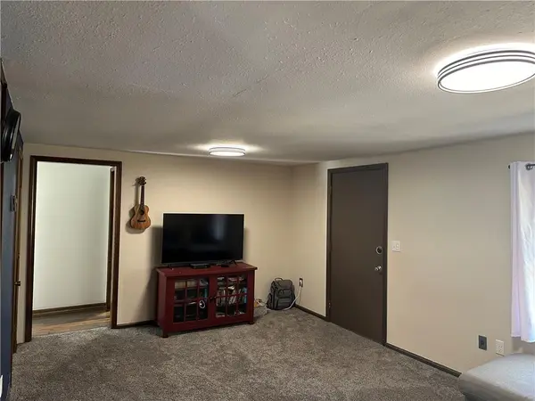 33327 W 108th ST, Orrick, MO 64077
