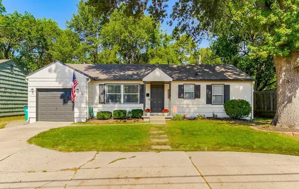 6100 W 75th ST, Overland Park, KS 66208