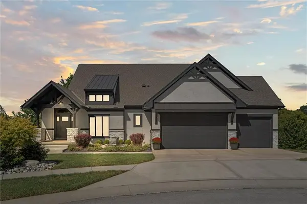 9800 Promenade DR, Parkville, MO 64152
