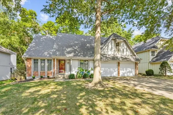 9114 W 113th ST, Overland Park, KS 66210