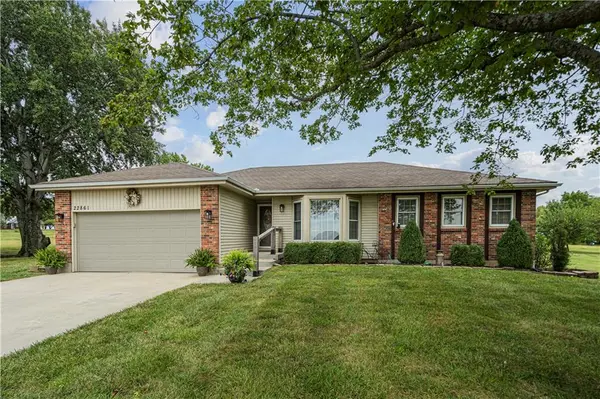 22861 Metcalf AVE, Bucyrus, KS 66013