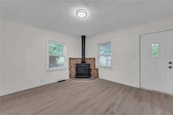 1401 E Pacific AVE, Independence, MO 64050