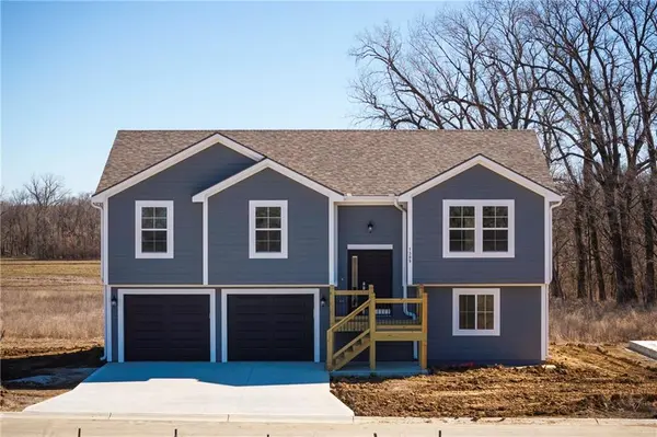 1309 NE Sequoia CT, Oak Grove, MO 64075