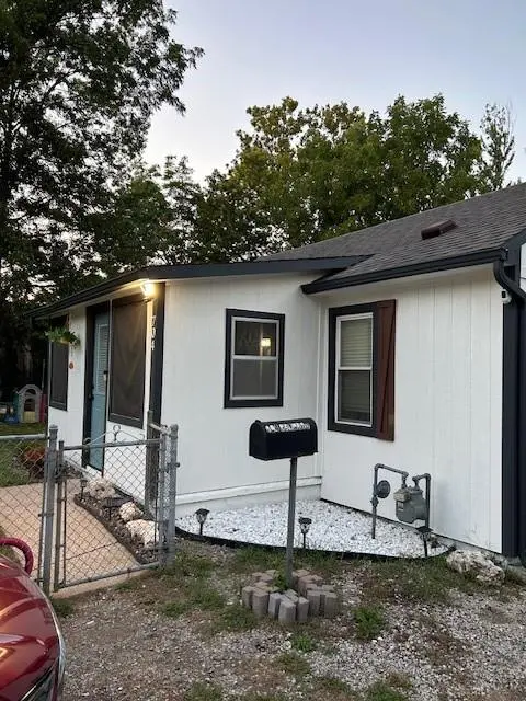 704 E Hayward AVE, Independence, MO 64050