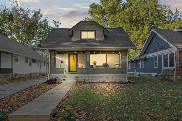1942 E 72nd ST, Kansas City, MO 64132
