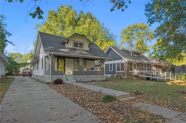 1942 E 72nd ST, Kansas City, MO 64132