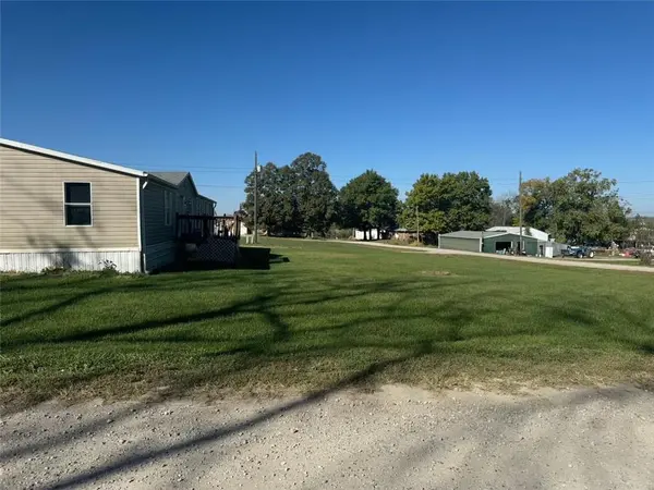 410 4th ST, Conception Junction, MO 64434