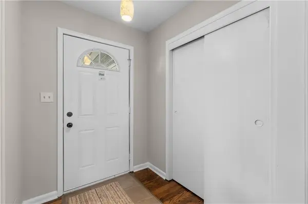 2930 S Hall RD, Independence, MO 64052