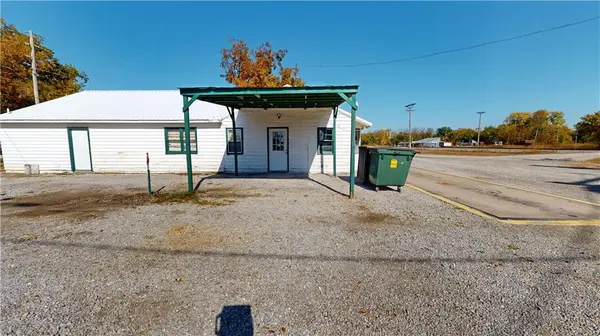 173 S Brown ST, Harwood, MO 64750