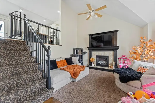 2306 Summit TRL, Kearney, MO 64060