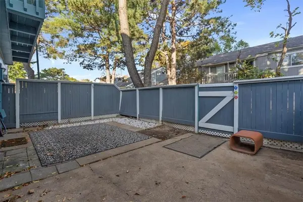 8015 Monrovia ST, Lenexa, KS 66215