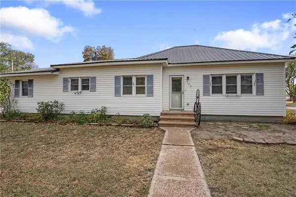 106 W 2nd ST, Bartlett, KS 67332