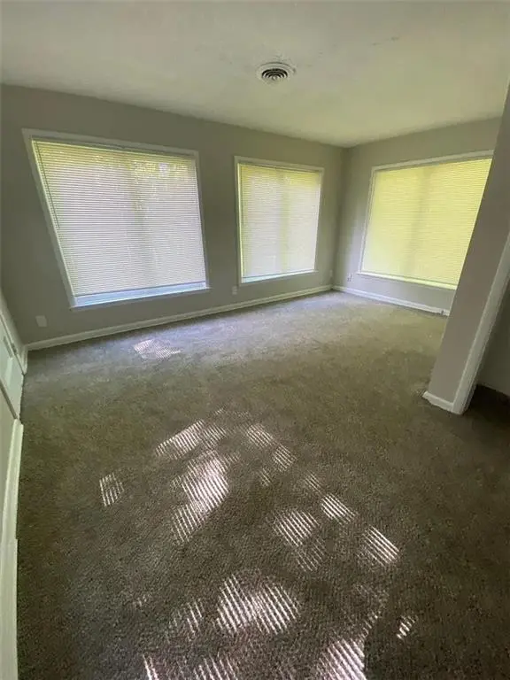 9416 E 64th ST, Raytown, MO 64133