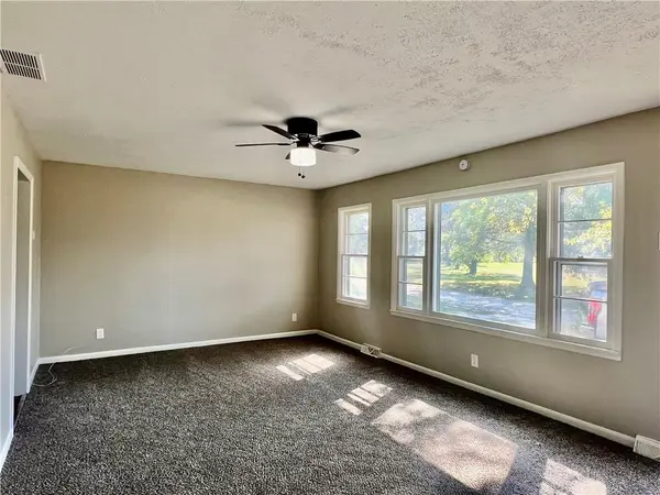 304 Long ST, Creighton, MO 64739