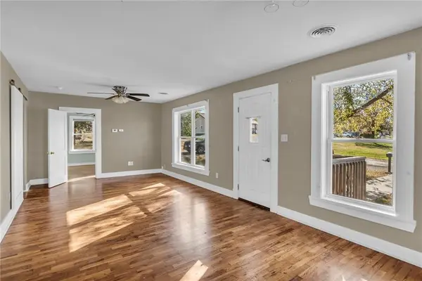 307 E 8th ST, Hamilton, MO 64644