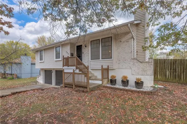 123 Brian AVE,  Belton,  MO 64012