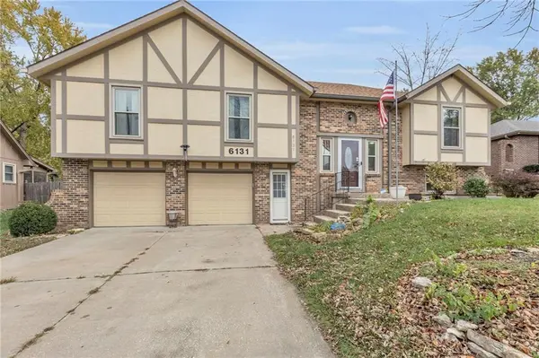 6131 Greenwood DR, Shawnee, KS 66216