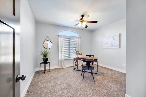 1405 NW Cottonwood DR, Grain Valley, MO 64029