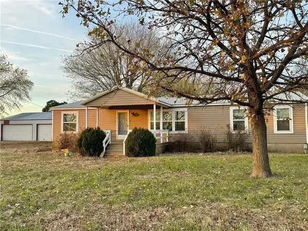 9280 50th RD, Galesburg, KS 66740