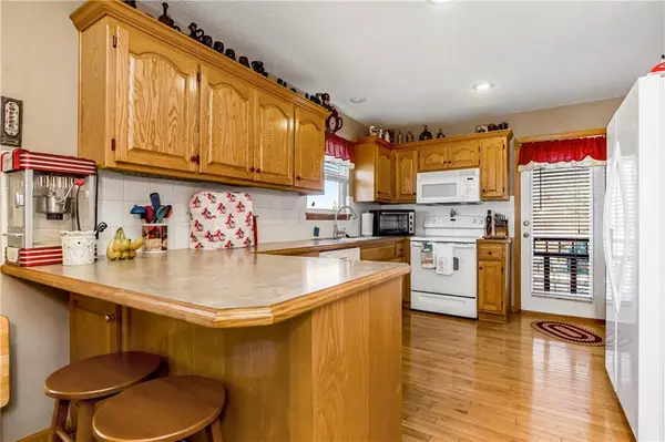 521 W 7th ST, Edgerton, KS 66021