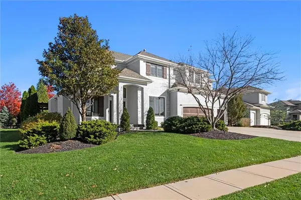 12322 W 164th TER, Overland Park, KS 66221