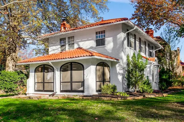 456 W 70TH TER, Kansas City, MO 64113