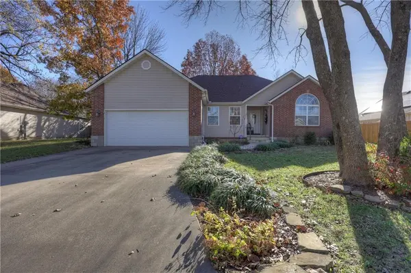 1066 Alexsandra CIR, Oronogo, MO 64855
