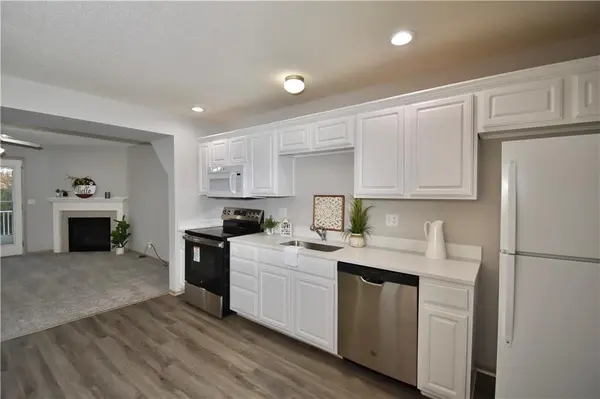 9705 N Lewis AVE, Kansas City, MO 64157