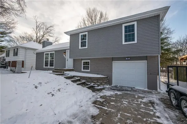 8109 E 133 TER, Grandview, MO 64030